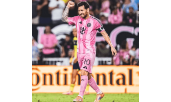 Messi saavutti 400. syöttöpisteen rajapyykin ja jätti arvokkaan pelipaidan perheelleen