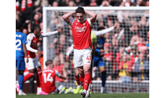 Arsenal on romahtanut jälleen! Mestaruuskisa vaikeuksissa