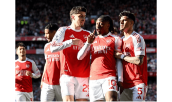 Arsenal valtasi takaisin kärkipaikan, mutta kärsi kovan takaiskun
